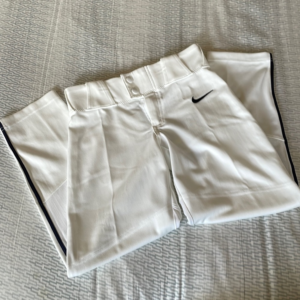 Boy’s Nike baseball pants small white